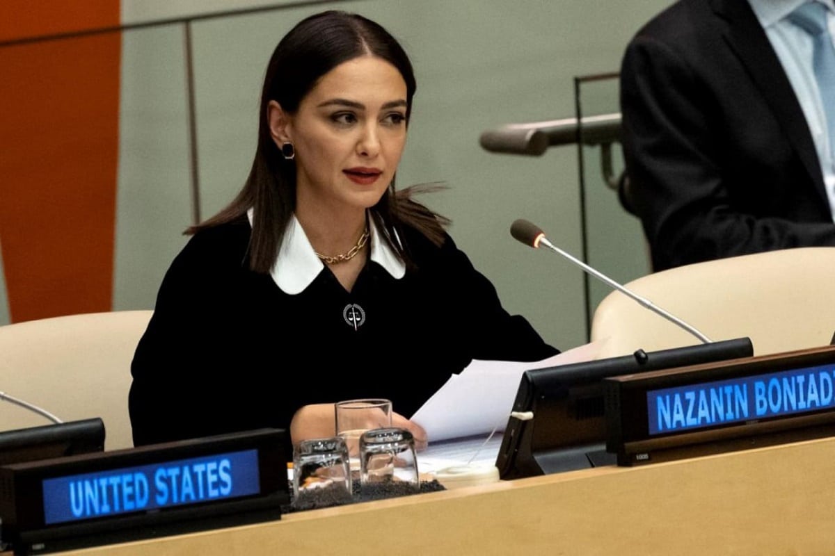 با ائتلاف علی کریمی، گلشیفته فراهانی و رضا پهلوی؛ کار نظام دیگه تمومه!