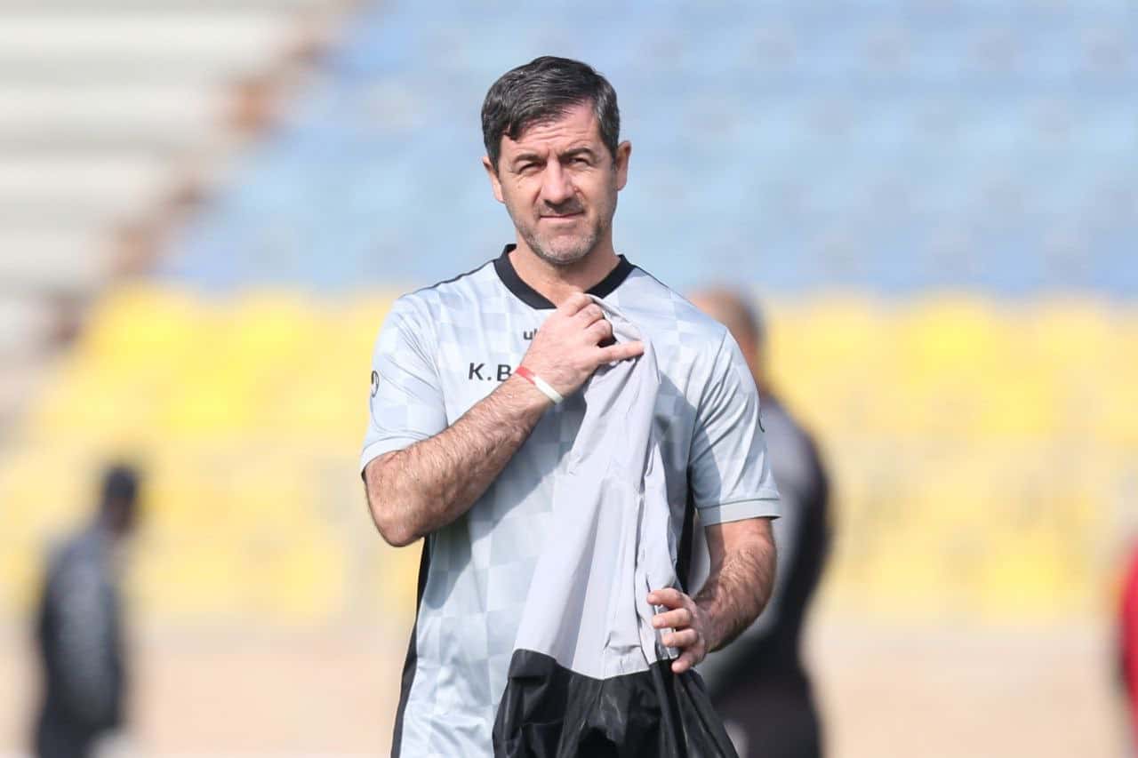 فیلم| آفتابه های ارسالی کریم باقری به مناطق زلزله زده خوی رسید