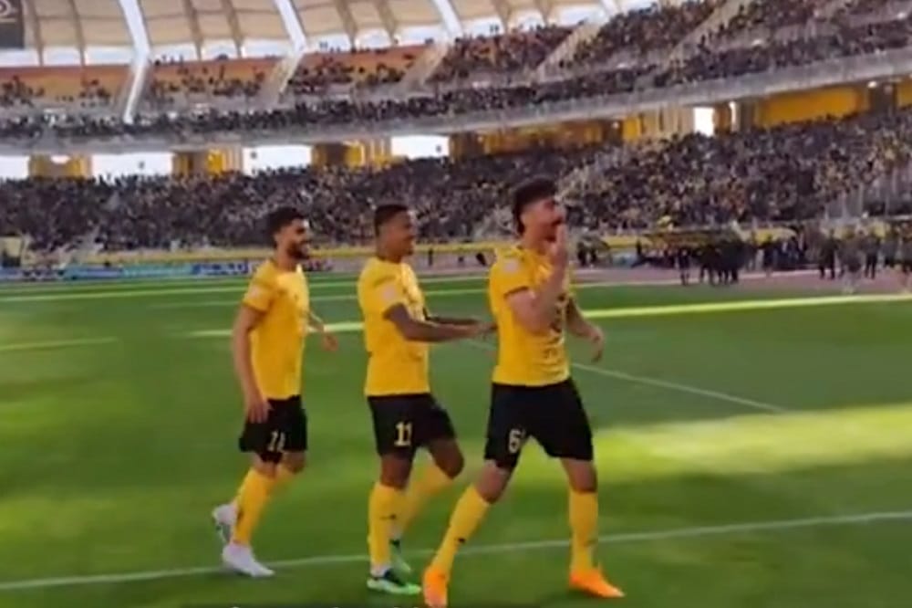 احضار محمد دانشگر به کمیته انضباطی به علت شادی گل مستهجن