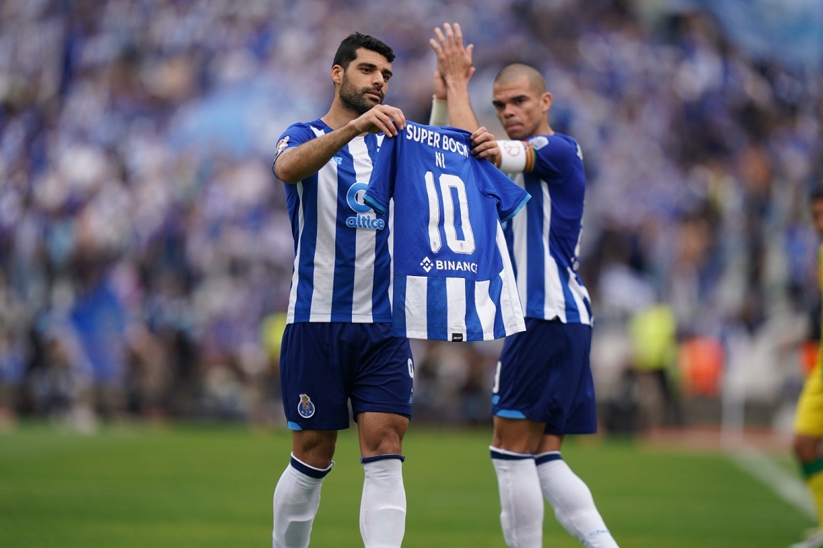 مهدی طارمی در تیم منتخب لیگ پرتغال فصل 2022-2021