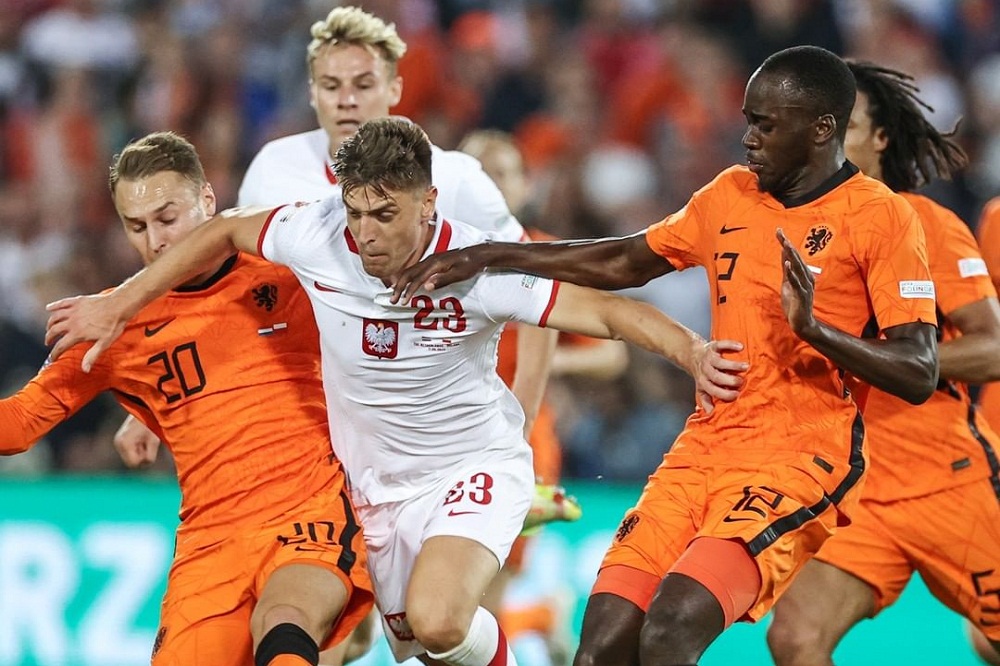 نتیجه بازی هلند و لهستان| توقف خانگی هلند