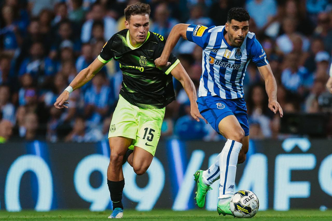 مصدومیت مهدی طارمی در بازی پورتو و اسپورتینگ؛ تعویض ستاره ایرانی پس از مصدوم شدن