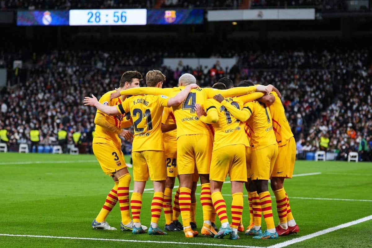 روبرت لواندوفسکی در ترکیب بارسلونا مقابل سویا برای بازی امشب 12 شهریور 1401