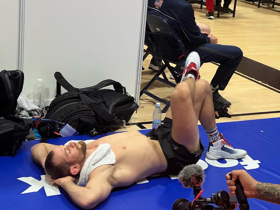 عکس| تصویری جالب از دیوید تیلور یک ربع قبل از فینال با حسن یزدانی