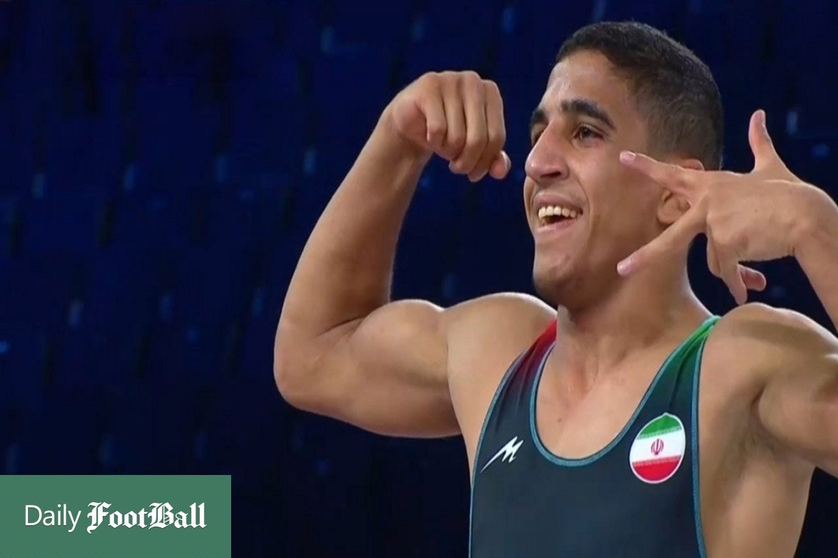 فیلم کامل| مسابقه رحمان عموزاد با حریف مجارستانی در دور دوم مسابقات کشتی آزاد قهرمانی جهان 2022