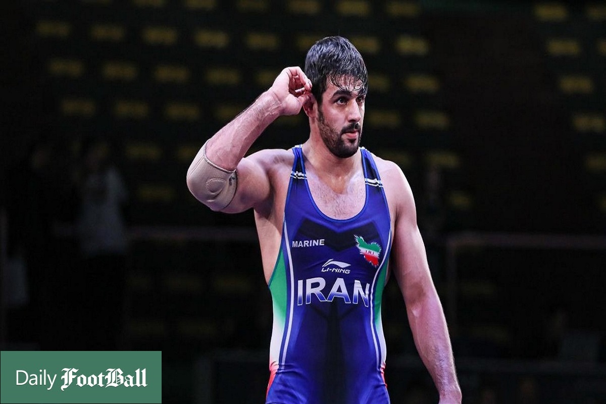 فیلم کامل| مسابقه محمدحسین محمدیان با کایل اسنایدار آمریکایی در نیمه نهایی مسابقات کشتی آزاد قهرمانی جهان 2022