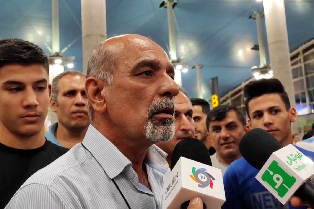 فیلم| مصاحبه تند پدر حسن یزدانی علیه علیرضا دبیر پس از شکست پسرش مقابل دیوید تیلور