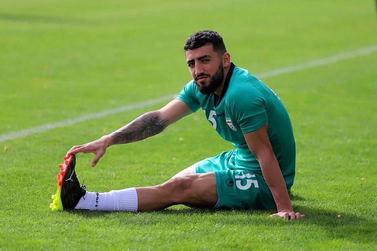 عکس| واکنش اللهیار صیادمنش به سخنرانی حسن عباسی؛  توهین بازیکن تیم ملی به عباسی