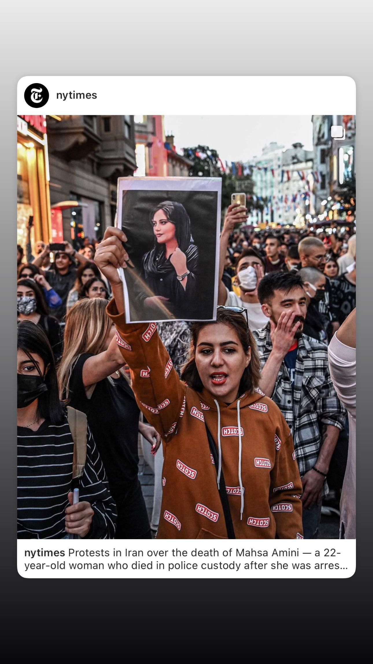 عکس| واکنش جردن باروز به مرگ مهسا امینی؛ متن فارسی کشتی گیر آمریکایی در پی اصرار کاربران