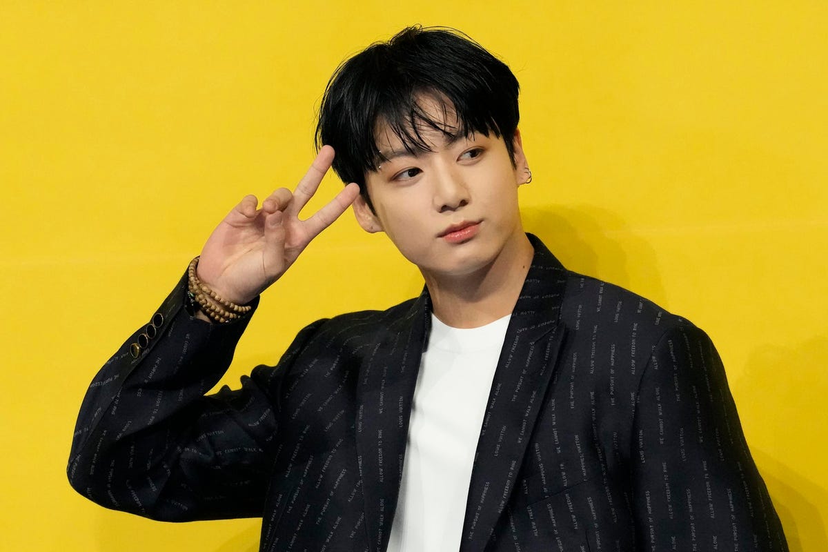 بی تی اس (BTS): جونگ کوک برای اجرای افتتاحیه جام جهانی 2022 در قطر حضور دارد