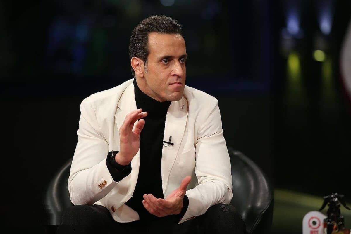 عکس| علی کریمی قهرمانی استقلال در سوپرجام 1401 را تبریک گفت