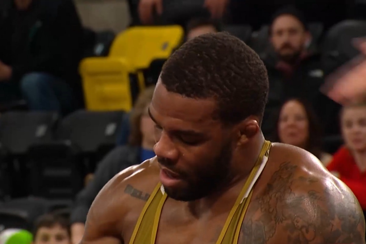 فیلم کامل| پیروزی دلچسب علی سوادکوهی مقابل جردن باروز آمریکایی در فینال مسابقات جام جهانی کشتی آزاد 2022