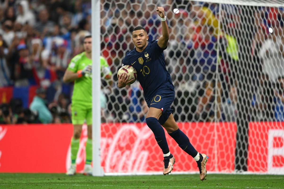 کیلیان امباپه بالاتر از لیونل مسی آقای گل جام جهانی 2022 قطر شد