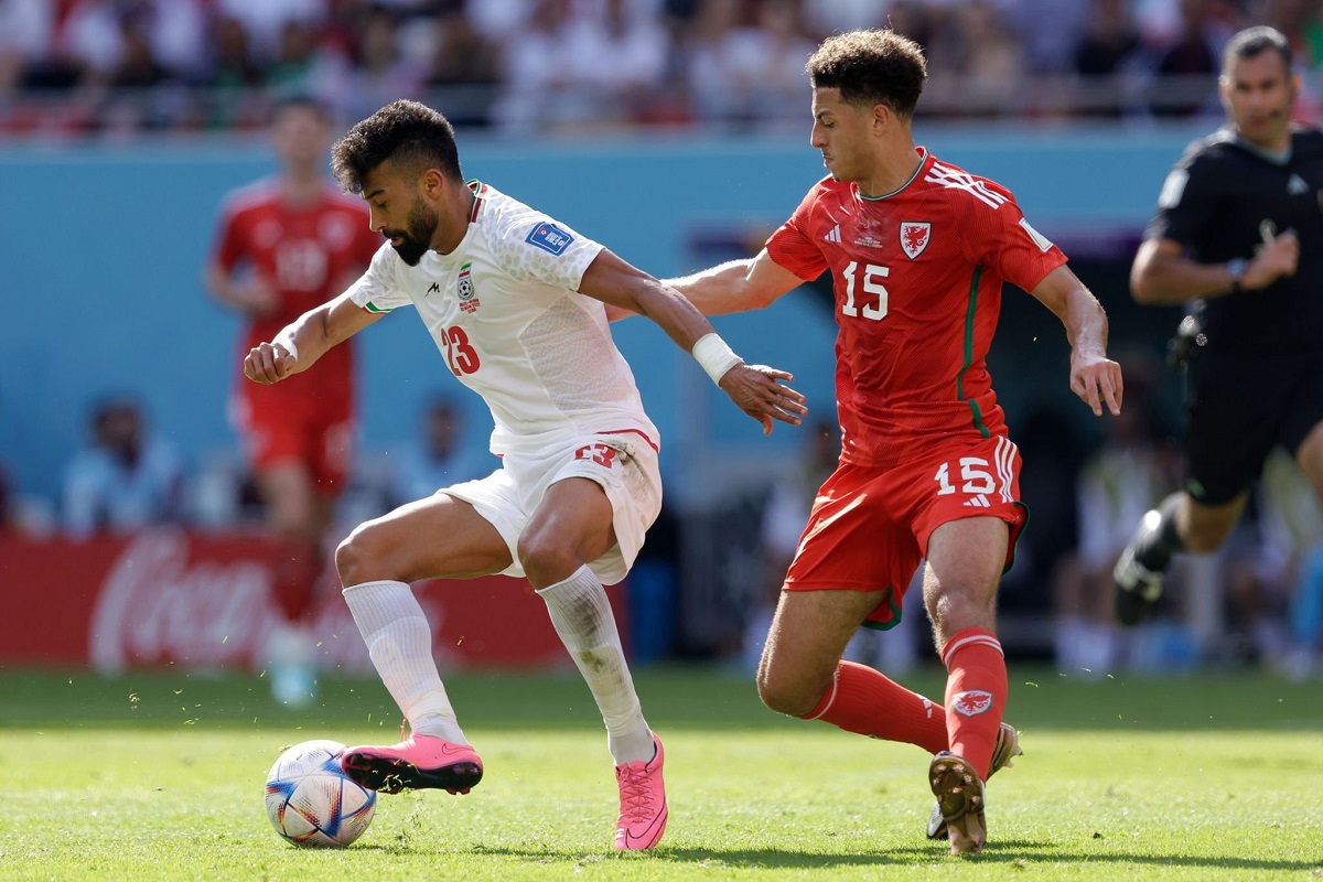 چند تیم از مرحله گروهی جام جهانی صعود می کنند؟