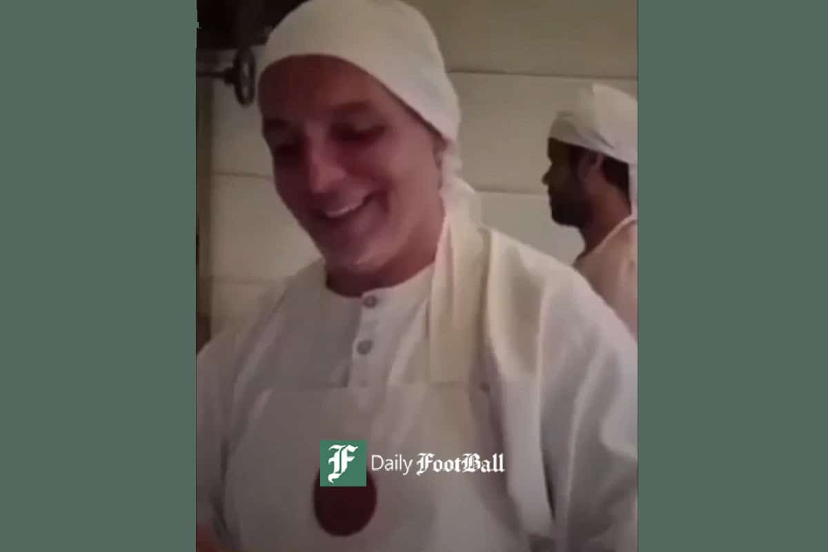 فیلم| واکنش علیرضا دبیر به نماز خواندن در جلسه با وزیر ورزش