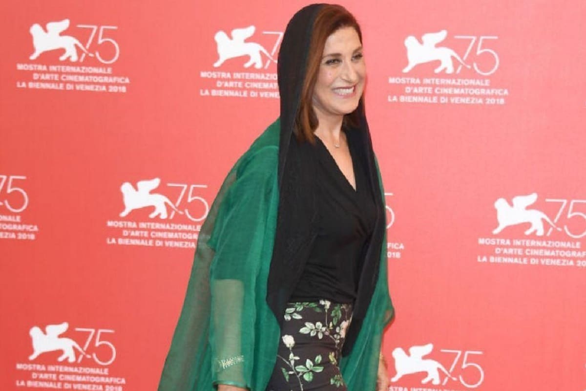 فیلم| حمایت شهربانو منصوریان از نماز خواندن علیرضا دبیر