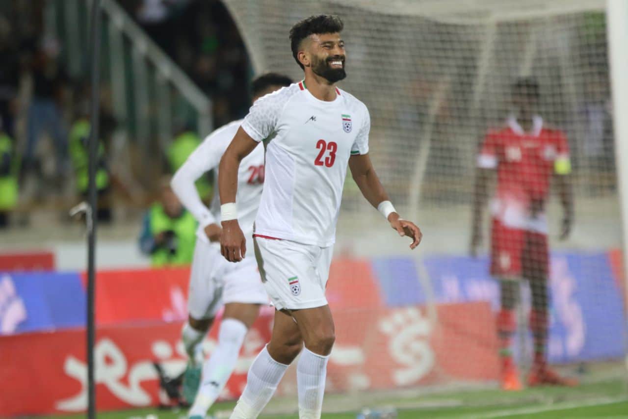 فیلم| هنجارشکنی رامین رضاییان در جایگاه بانوان ورزشگاه آزادی