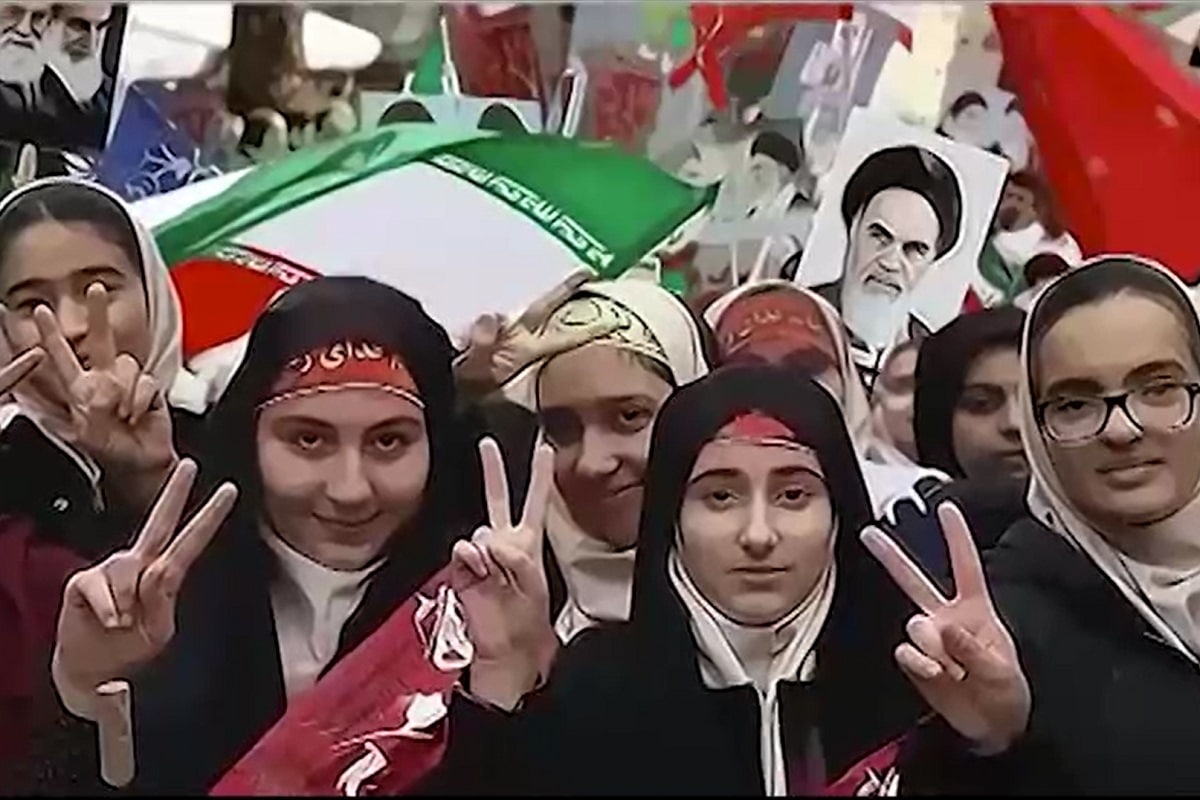 فیلم| مدیر شبکه من و تو رسما به گدایی افتاد!