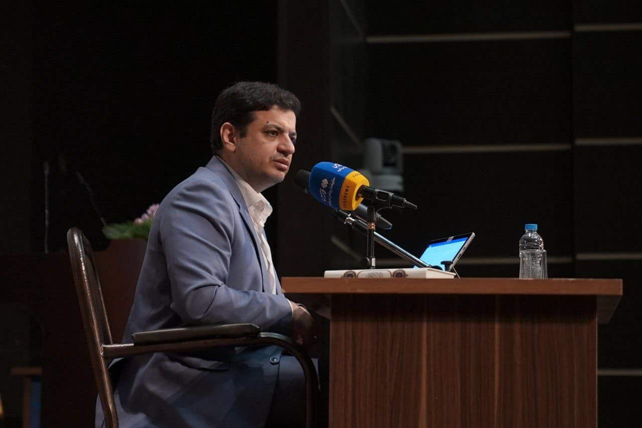 فیلم| واکنش رئیس صداوسیما به تعطیلی شبکه من و تو