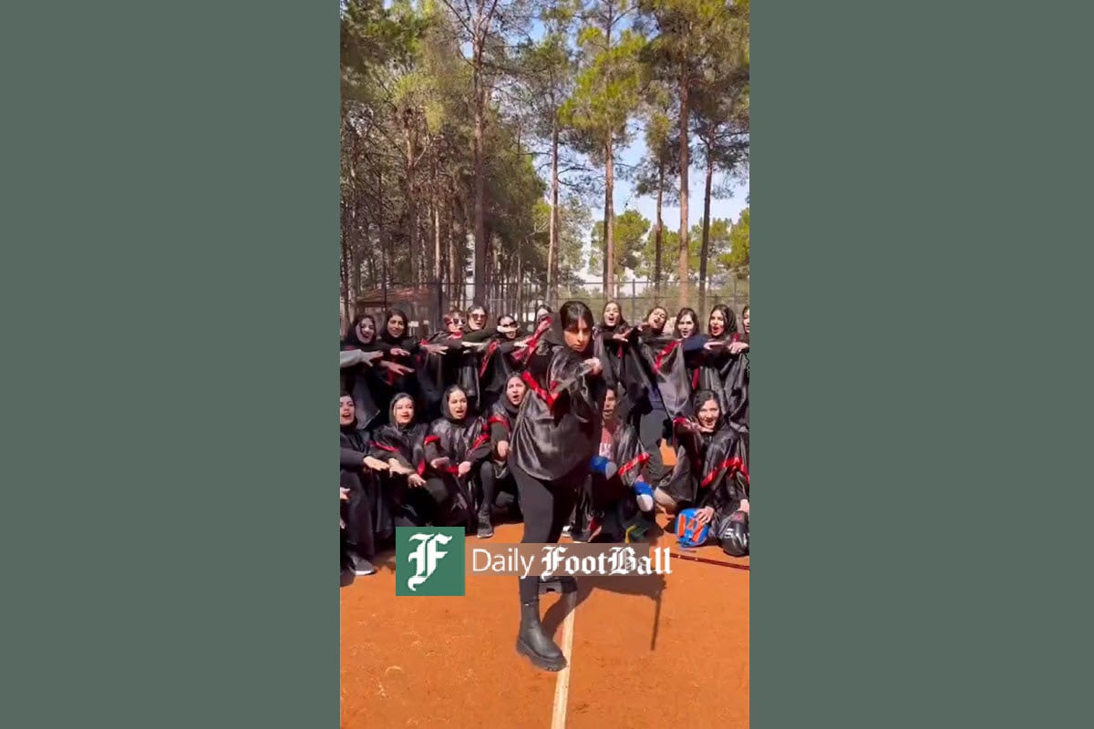 فیلم| هنجارشکنی دوباره دانشجویان تربیت بدنی در مراسم فارغ التحصیلی این بار در دانشگاه یزد