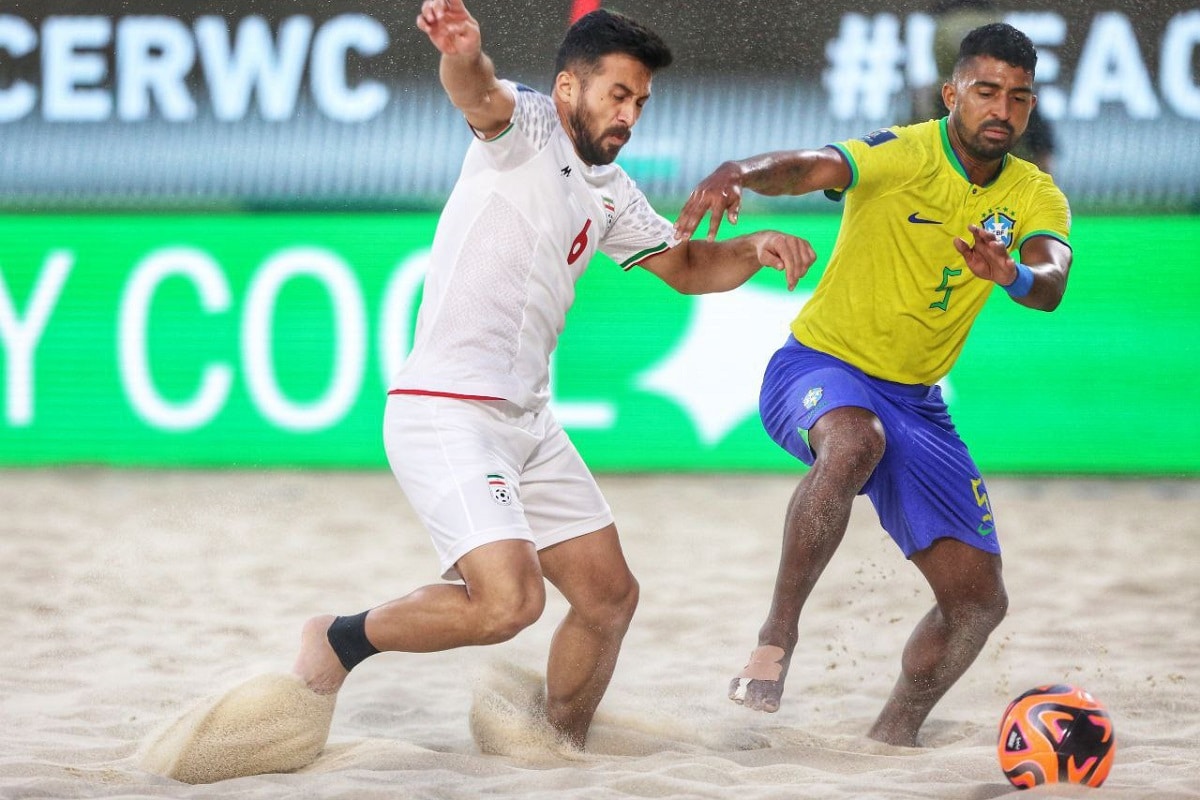 پخش زنده بازی فوتبال ساحلی ایران و برزیل امروز شنبه 5 اسفند 1402