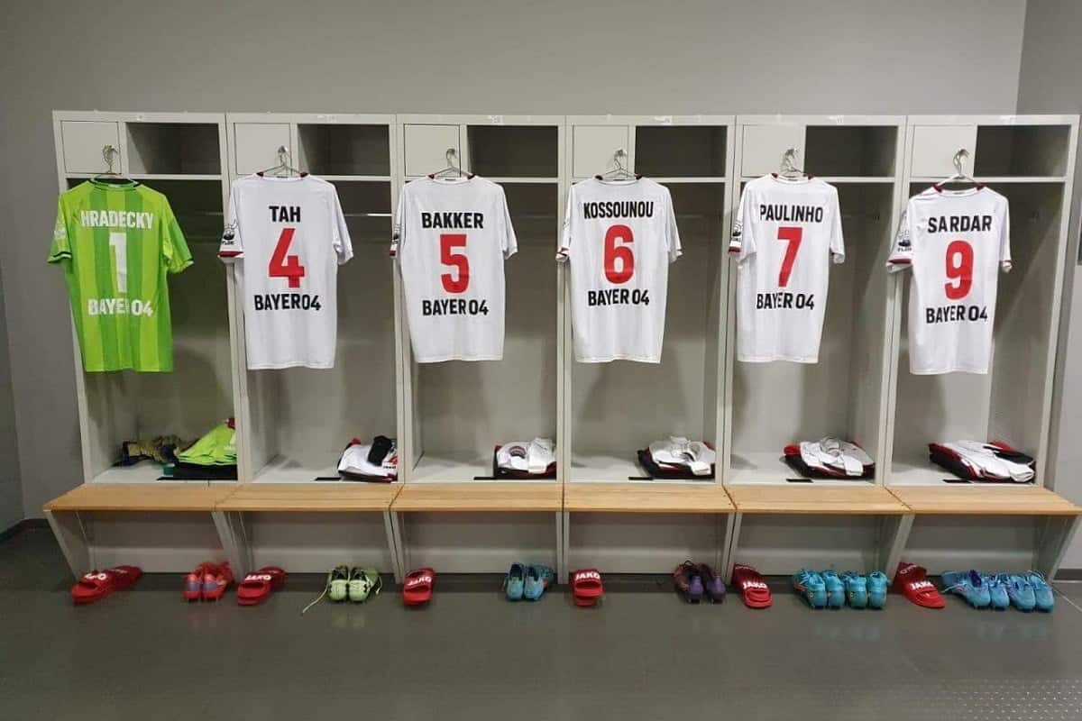 سردار آزمون روی نیمکت بایرلورکوزن مقابل رم برای بازی امشب 21 اردیبهشت 1402