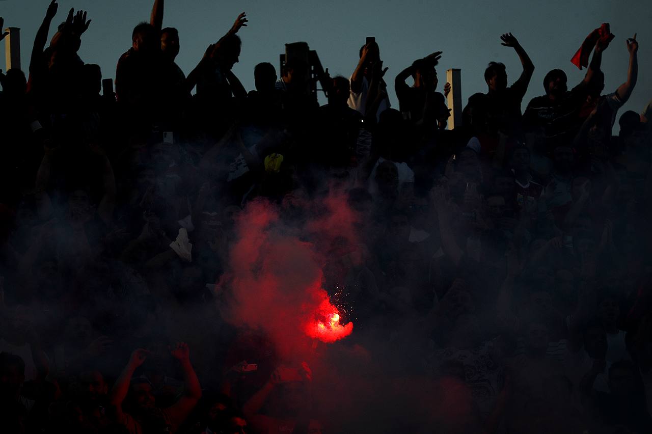 عکس| واکنش تند همسر حسین حسینی به توهین های بی شرمانه هواداران استقلال