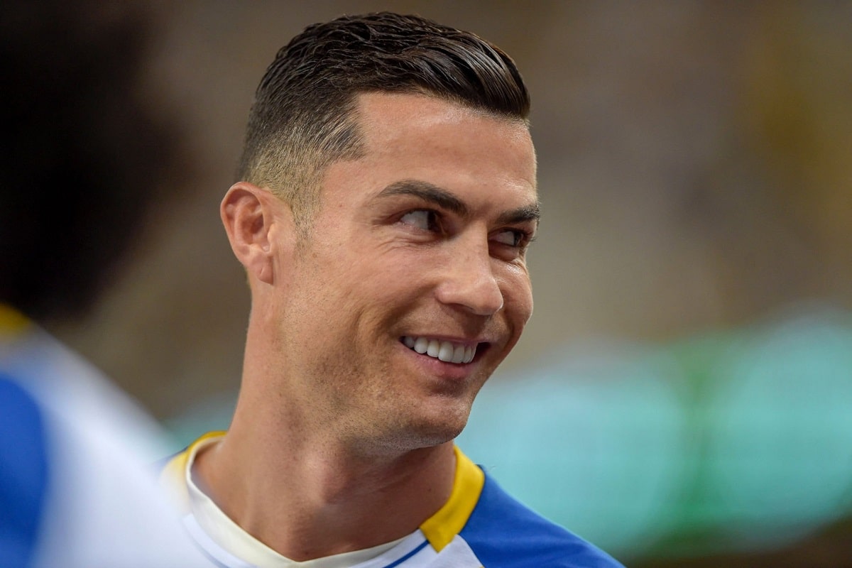 فیلم| هنجارشکنی بلاگر اینستاگرام؛ رقص دختر بی حجاب در میدان آزادی