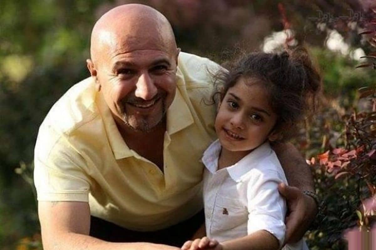 عکس| حجاب مهمتره یا اختلاس های میلیاردی؟