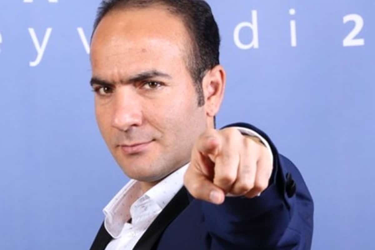 فیلم| آوازخوانی یک زن در مسجد شاه اصفهان؛ حرمت شکنی در حضور توریست ها