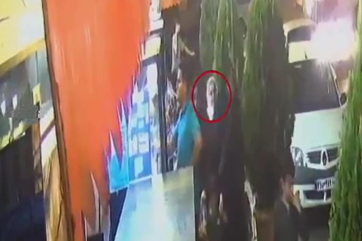 فیلم| تودهنی یک ایرانی ساکن آلمان به فردوسی پور و جهانبخش