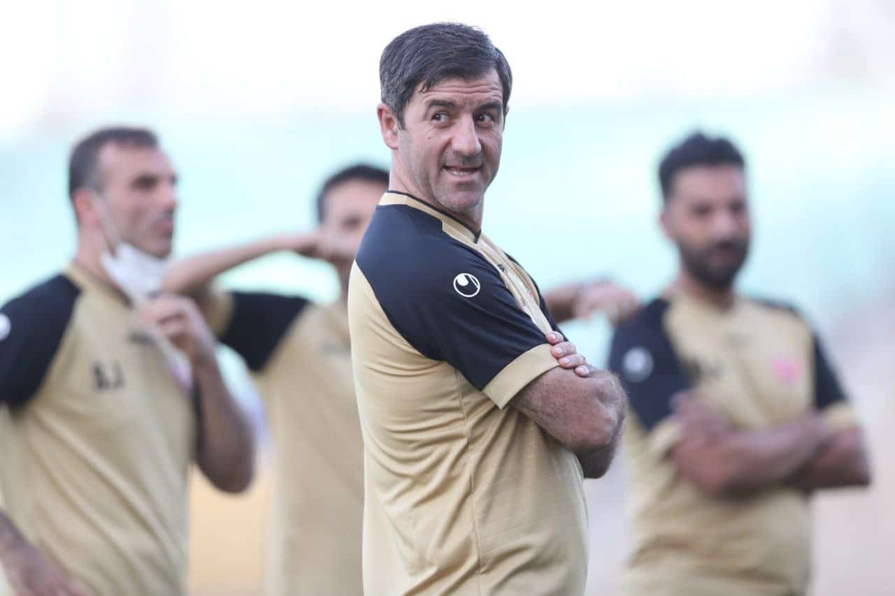 عکس| حمایت کلاهبردار مشهور از کریم باقری