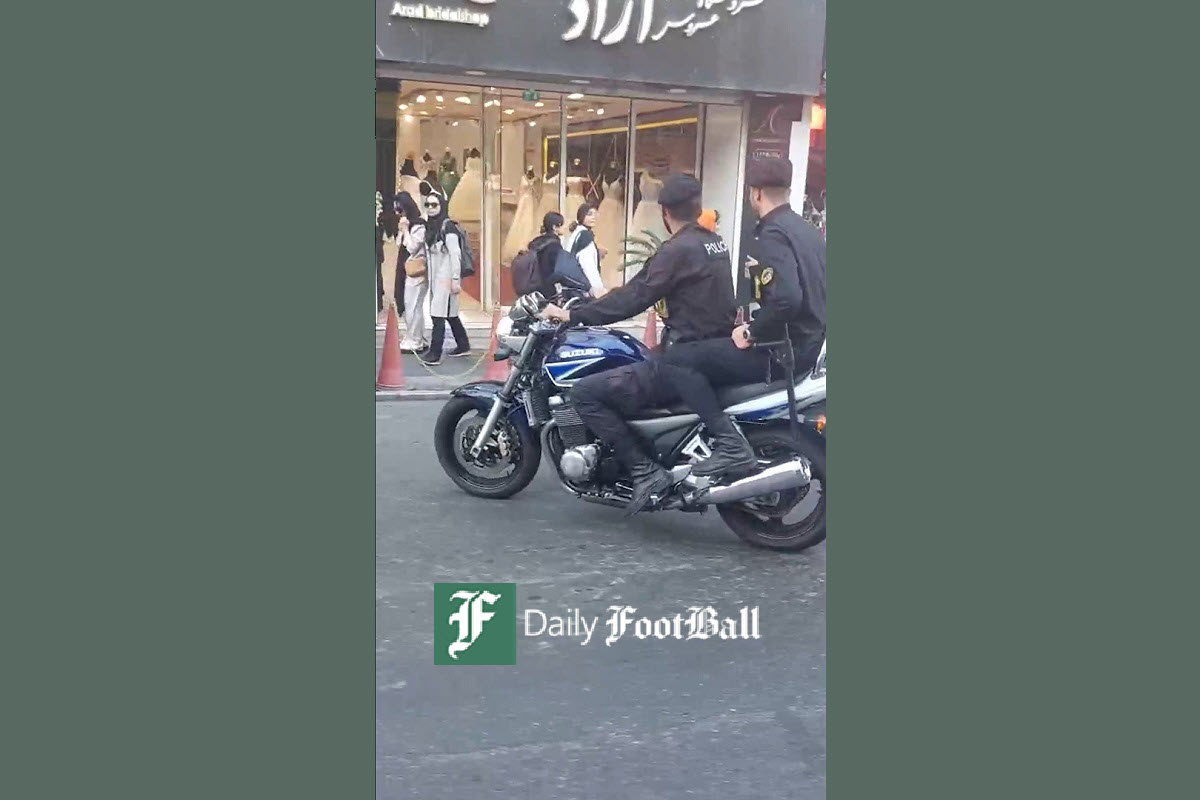 عکس| اولین تصویر از جلسه دادگاه عوامل هتک حرمت آمر به معروف در نارنجستان قوام شیراز