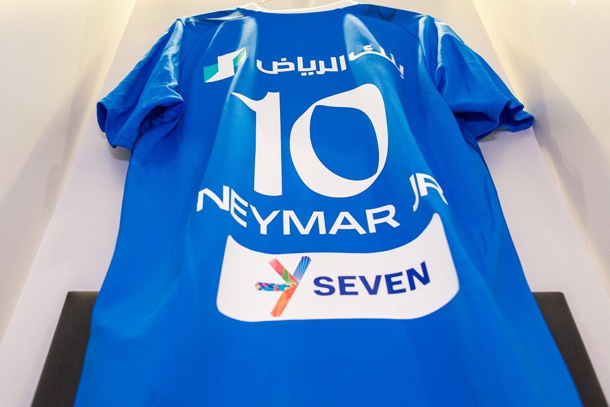 نیمار روی نیمکت الهلال مقابل الریاض برای بازی امشب 24 شهریور 1402