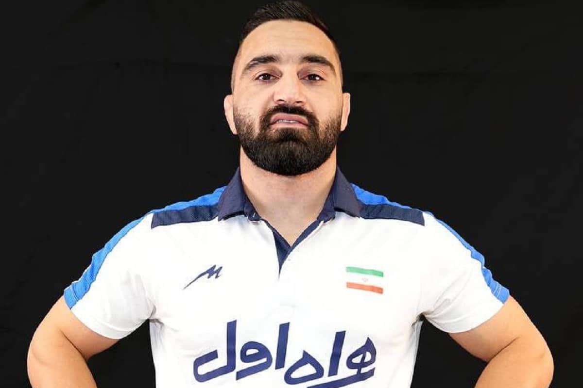 فیلم| مسابقه رحمان عموزاد با حریف گرجستانی در مسابقات کشتی آزاد قهرمانی جهان 2023