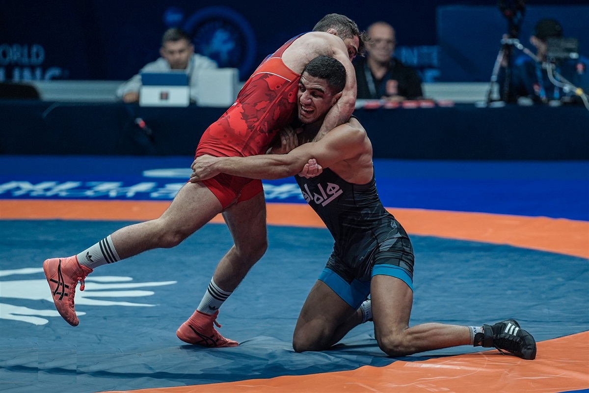 فیلم| مسابقه رحمان عموزاد با حریف گرجستانی در مسابقات کشتی آزاد قهرمانی جهان 2023