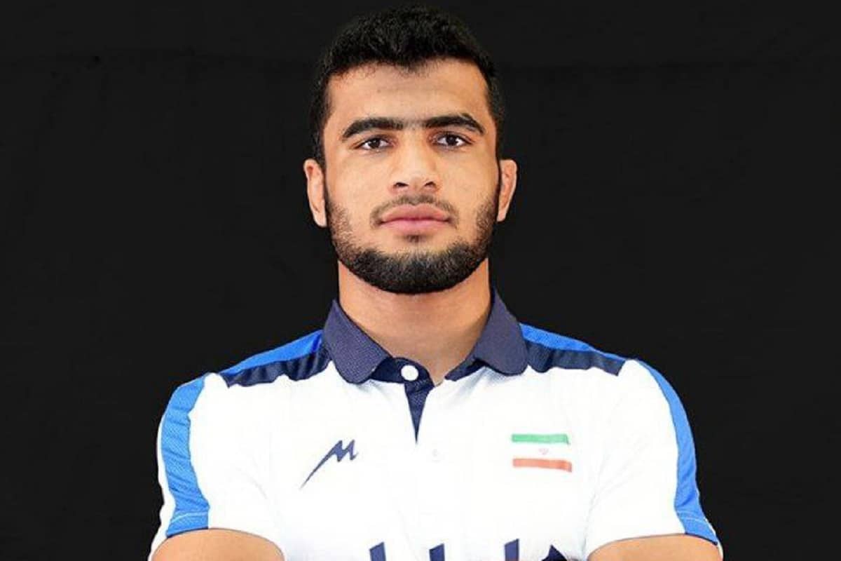 فیلم| مسابقه علیرضا مهمدی با حریف آذربایجانی در فینال مسابقات کشتی فرنگی قهرمانی جهان 2023