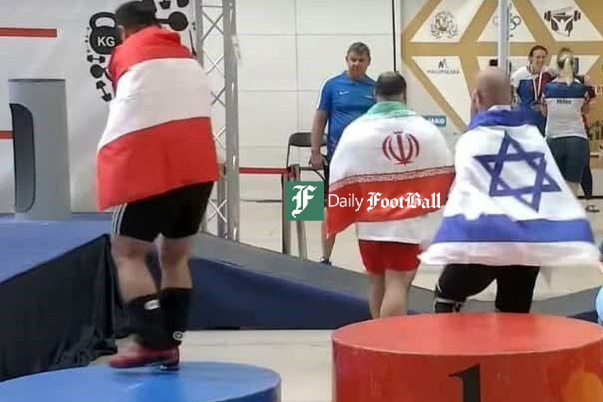 عکس| کنایه رائفی پور به دولت رئیسی