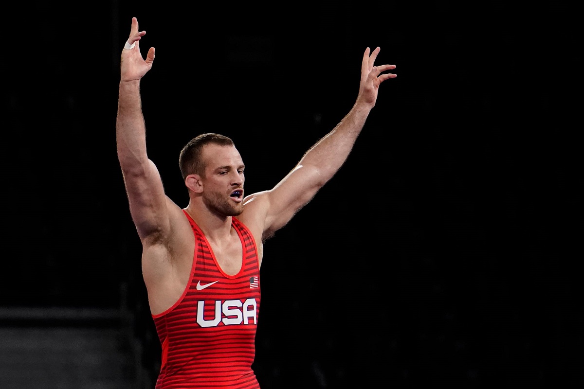 فیلم| مسابقه محمدرضا گرایی با حریف ارمنستانی در رده بندی مسابقات کشتی فرنگی قهرمانی جهان 2023