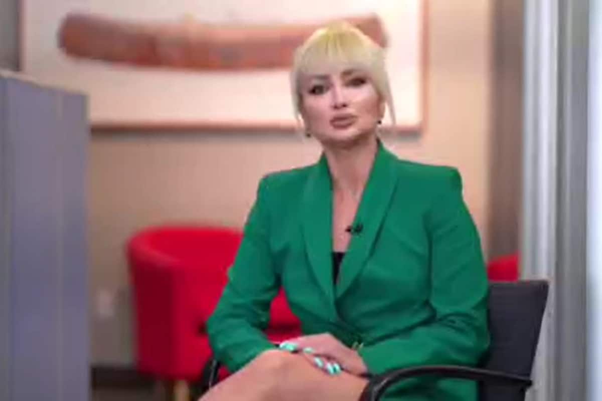 عکس| تیکه سنگین رائفی پور به همسر رئیسی با چاشنی بی تی اس