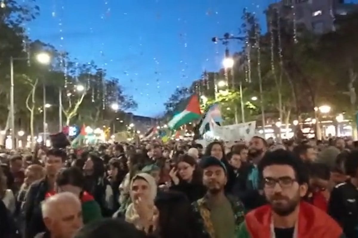 فیلم| توهین بی شرمانه زینب موسوی (امپراطور کوزکو) به شهدا