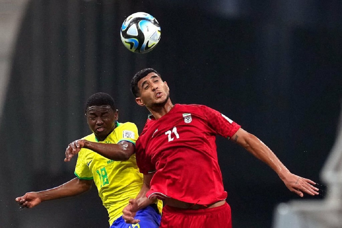 عکس| توسل به امام حسین (ع)؛ راز پیروزی تاریخی ایران مقابل برزیل