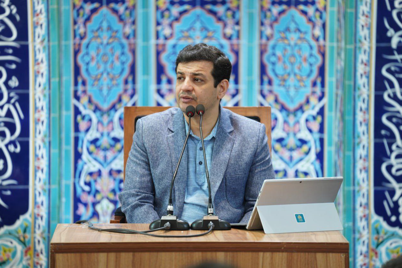 عکس| گچ کاری هادی چوپان؛ عار ندارم از کار