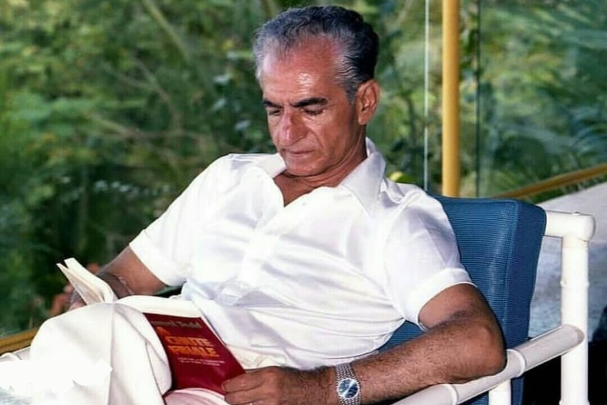 عکس| رسوایی محمدرضا پهلوی توسط علی کریمی