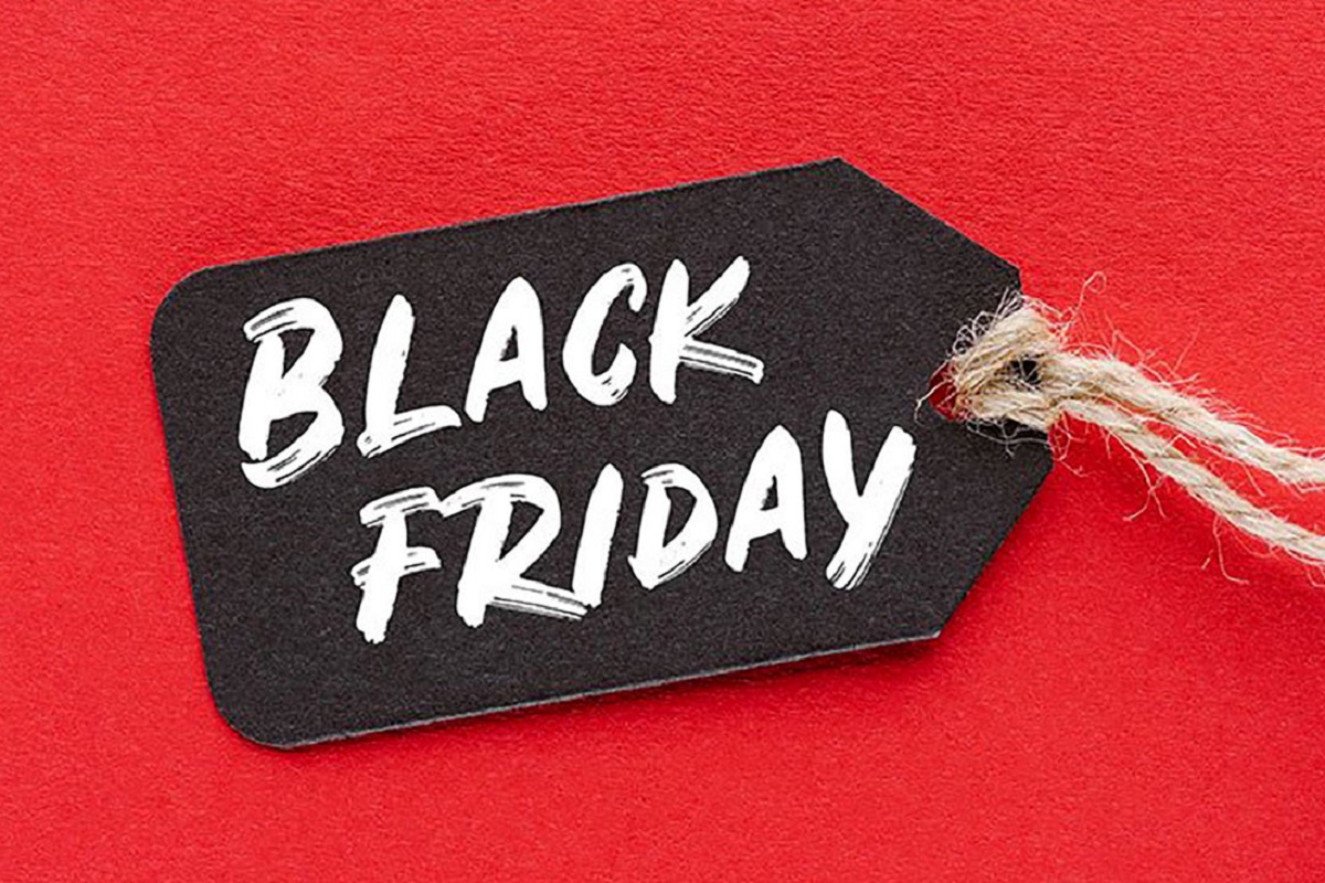 فیلم| شوخی رهبر انقلاب با حسین رضازاده