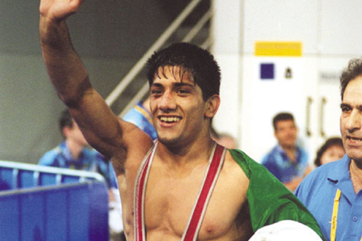 عکس| چرا علیرضا دبیر سیبل حمله هاست؟