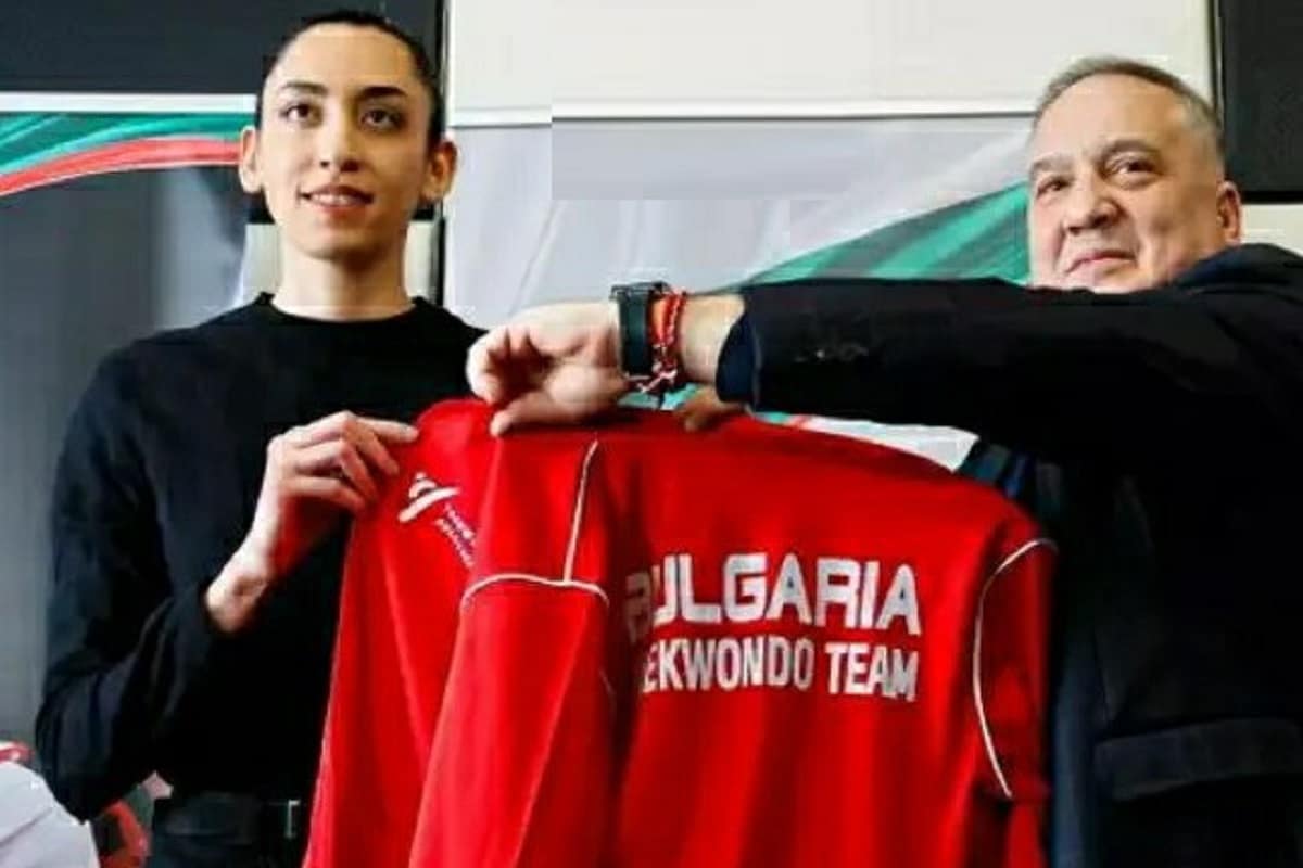 عکس| واکنش علی کریمی به گرفتن تابعیت بلغارستان توسط کیمیا علیزاده