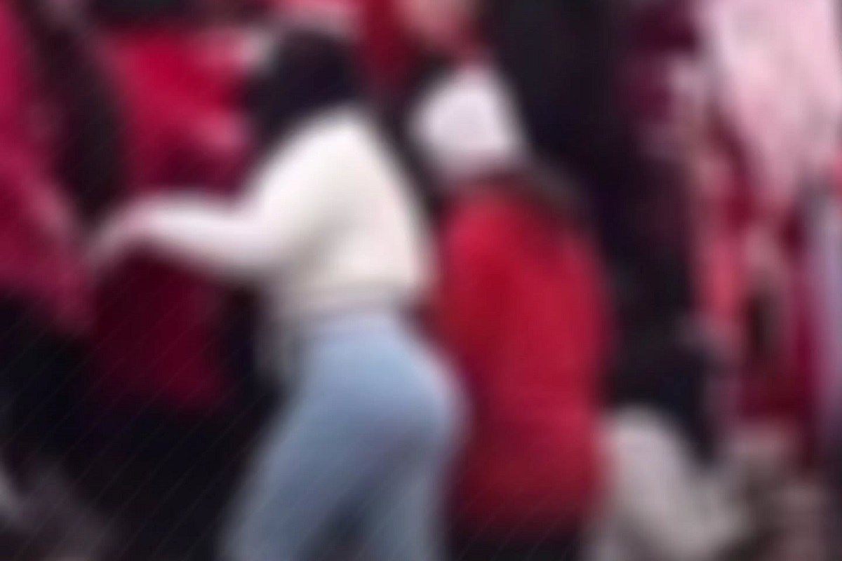 عاقبت بی بند و باری هواداران زن پرسپولیس در ورزشگاه آزادی