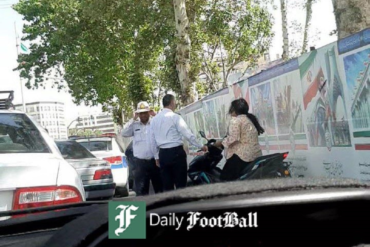 فیلم| استقبال گسترده افغانستانی ها از تیم ملی فوتسال افغانستان در فرودگاه امام خمینی (ره) تهران