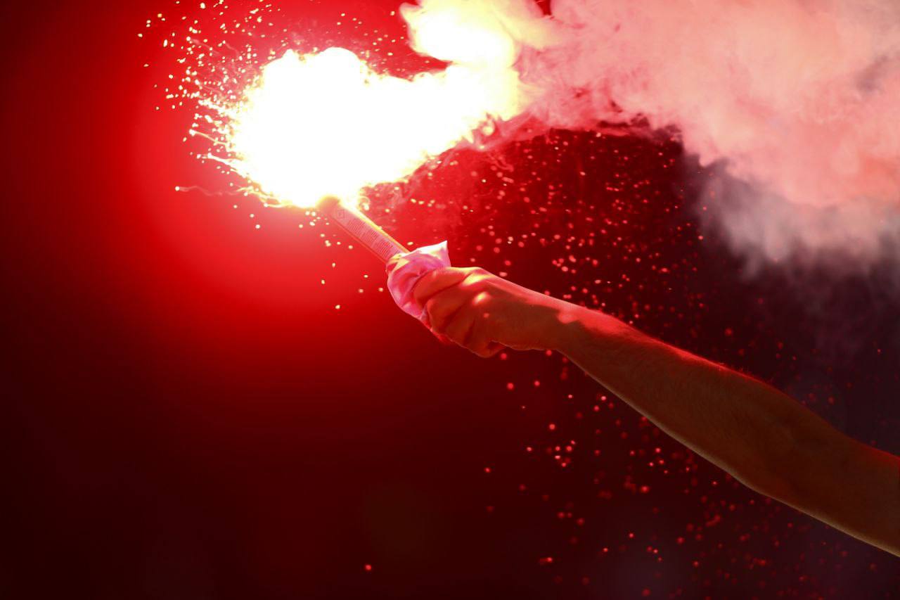 فیلم| عاقبت ورود زنان به ورزشگاه ها؛ خون بانوان پرسپولیسی روی سکوهای ورزشگاه آزادی